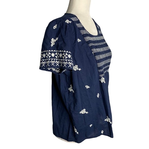 Lucky Brand Embroidered Peasant Top S Blue Short Sleeve Smocking Key Hole Back - Picture 5 of 6